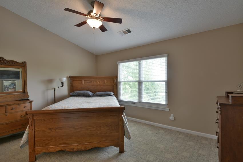 160 Sharon Trl, Suwanee, GA 30024 photo 17