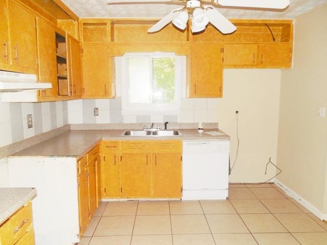6856 Maddox Rd, Morrow, GA 30260 photo 3