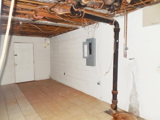 6856 Maddox Rd, Morrow, GA 30260 photo 11