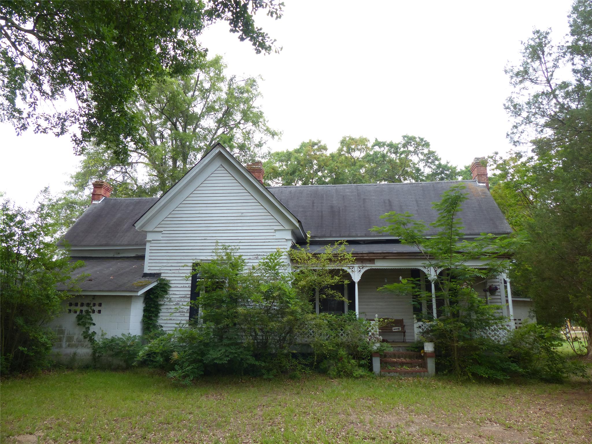 517 Harold Dobbs Rd, Covington, GA 30016 photo 1