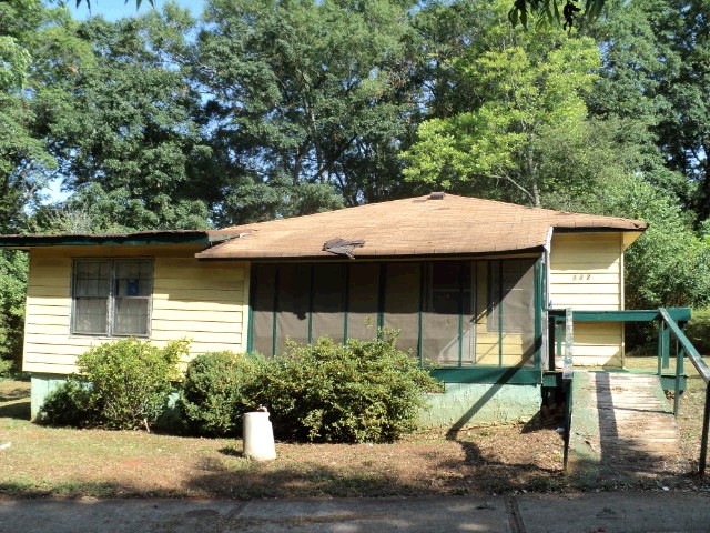 132 Perry St, Monroe, GA 30655 photo 1