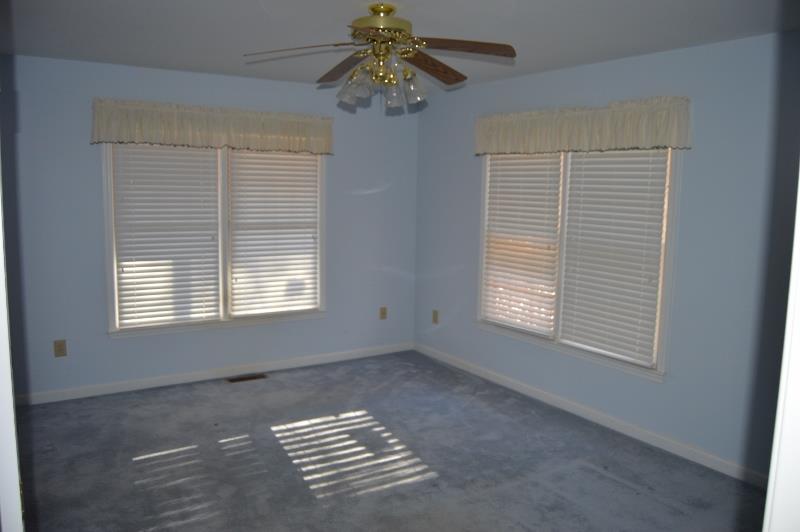 110 White St, Dillard, GA 30537 photo 5