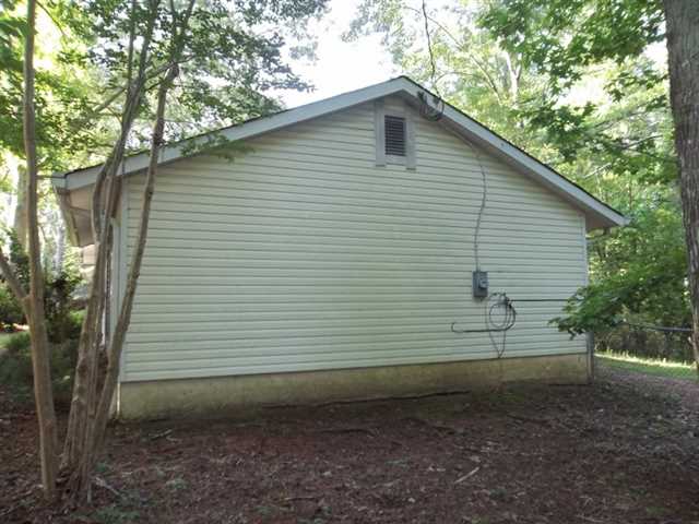 561 Stonehedge Dr, Stone Mountain, GA 30087 photo 3