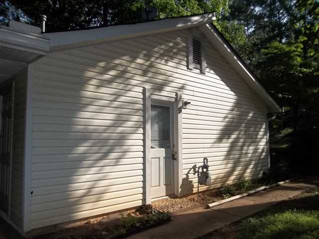 561 Stonehedge Dr, Stone Mountain, GA 30087 photo 5