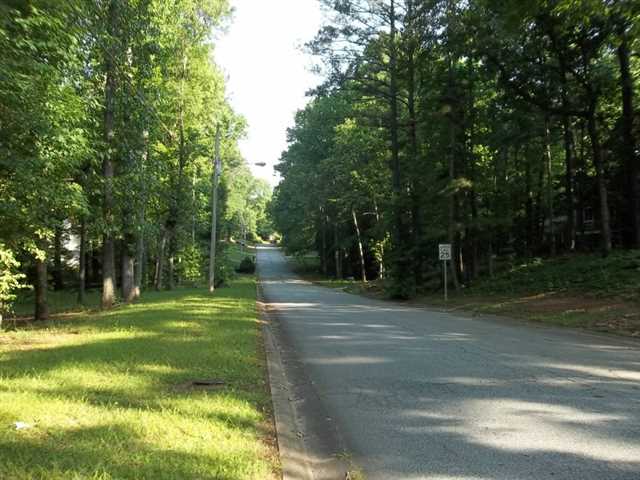 561 Stonehedge Dr, Stone Mountain, GA 30087 photo 18