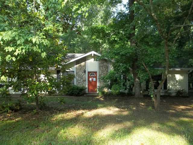561 Stonehedge Dr, Stone Mountain, GA 30087 photo 1