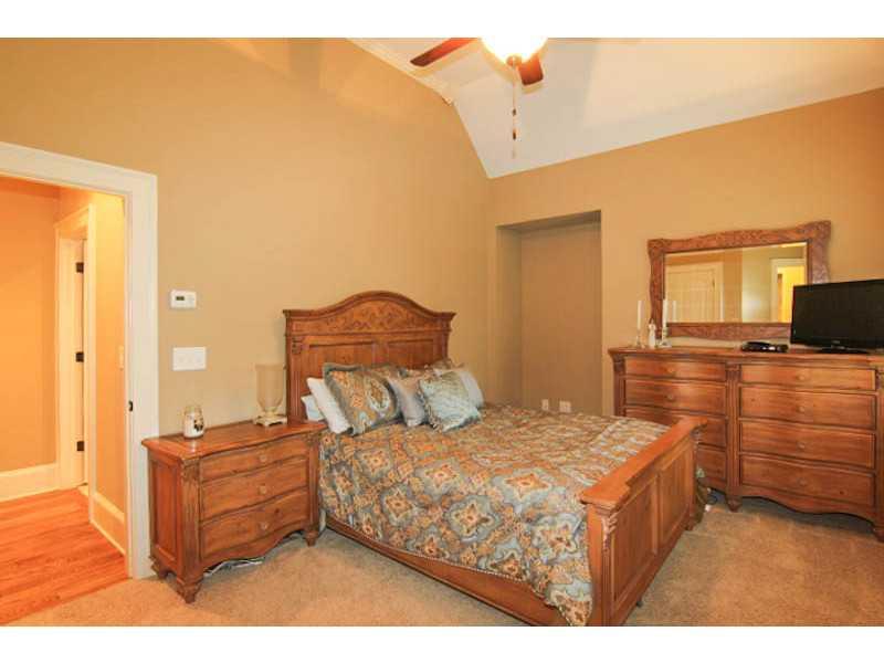 600 Settles Brook Ct, Suwanee, GA 30024 photo 17