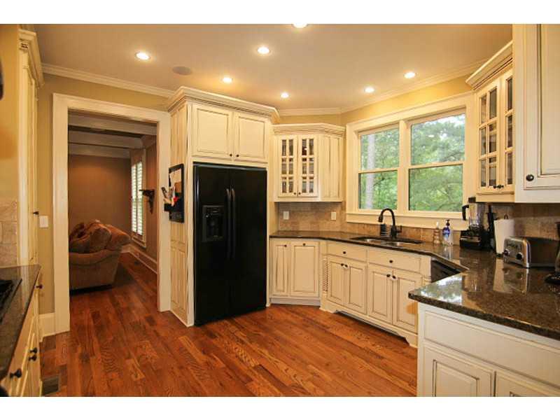 600 Settles Brook Ct, Suwanee, GA 30024 photo 12
