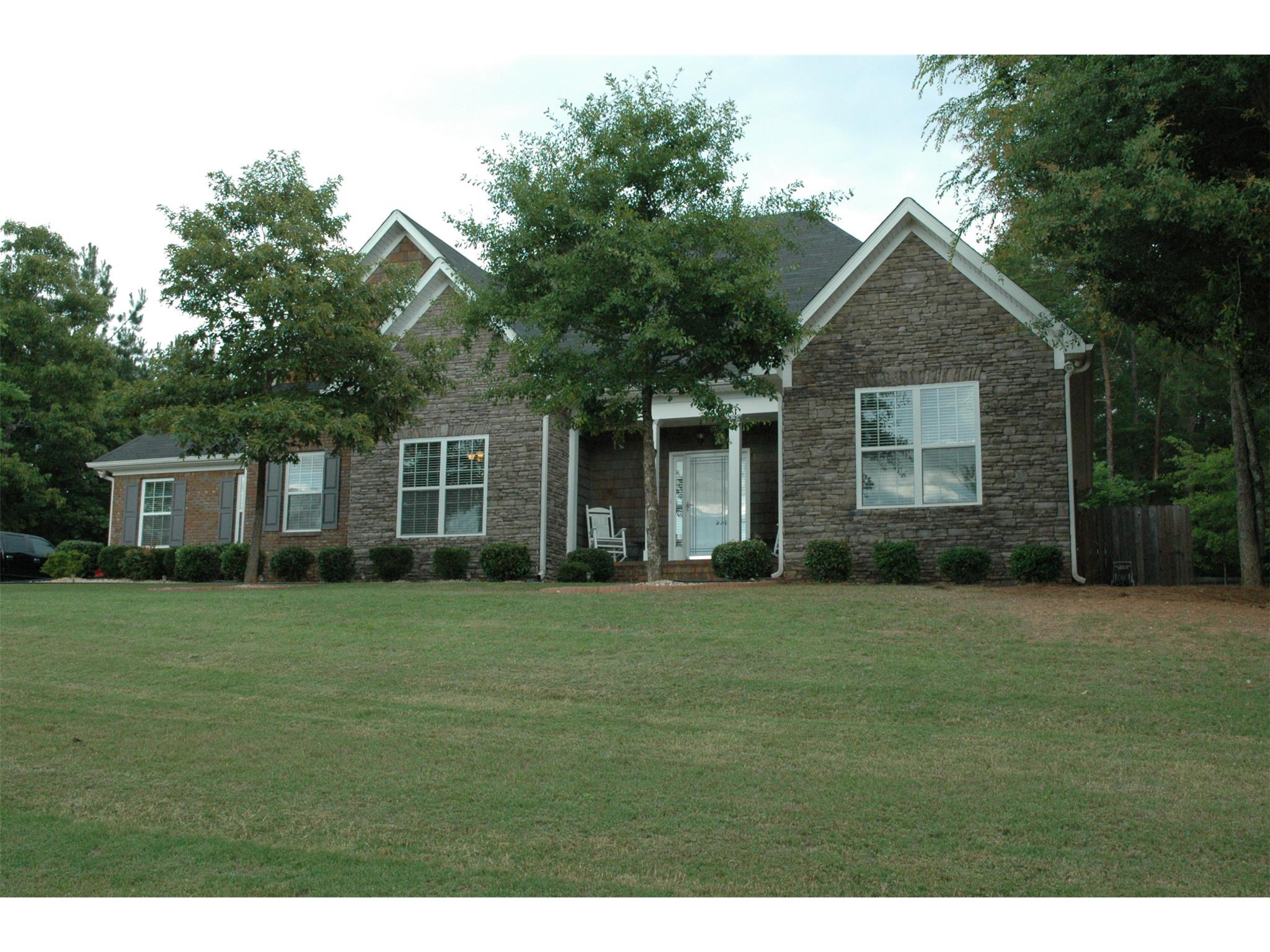 124 Planters Ridge Dr, Lagrange, GA 30240 photo 1