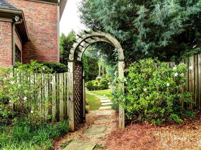809 Kellerman Kreek, Marietta, GA 30068 photo 2