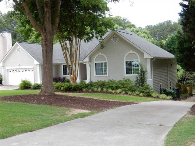 2085 Celeste Trl, Buford, GA 30519 photo 2