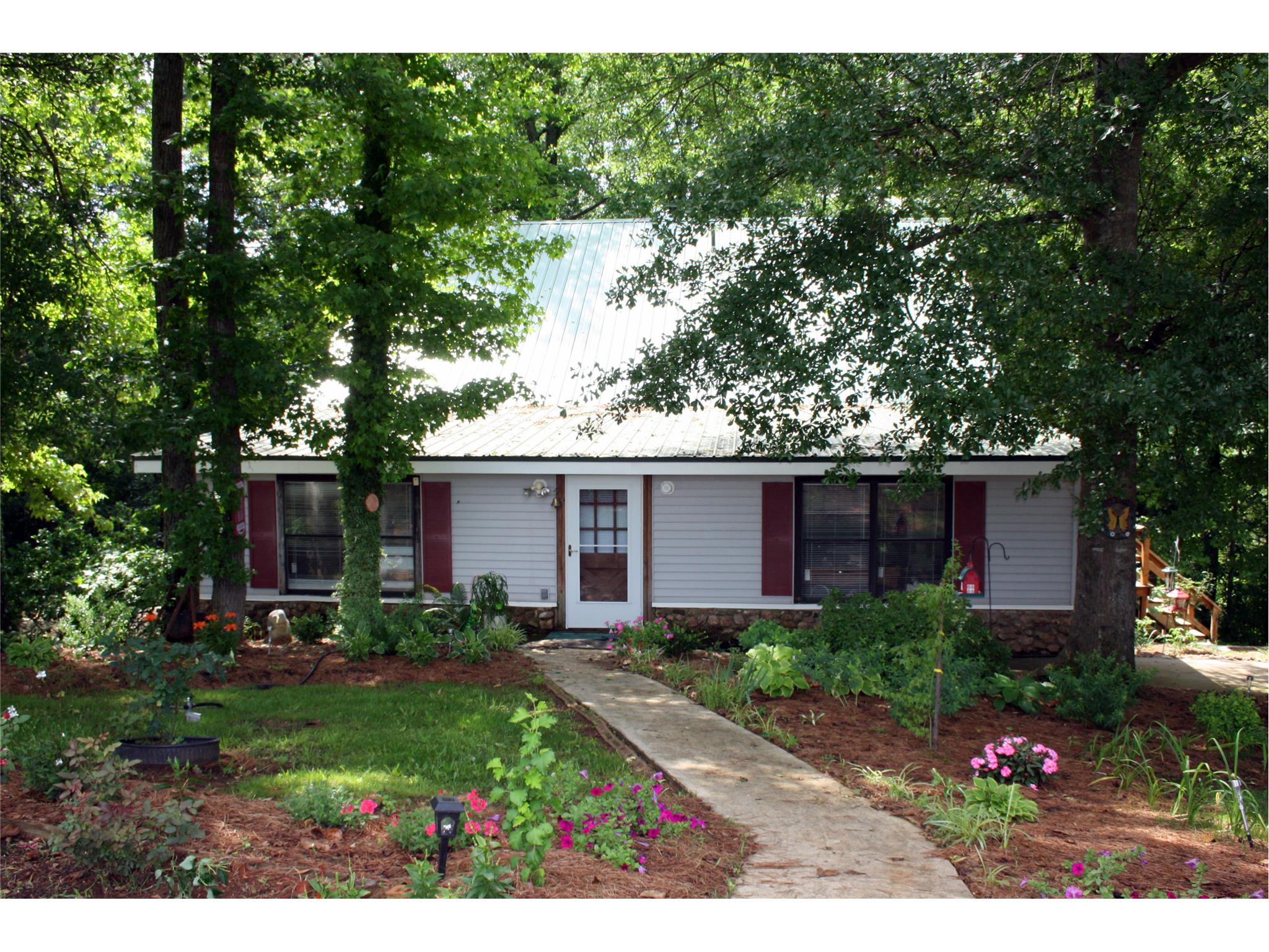 24 Lamey Ln, Colbert, GA 30628 photo 1