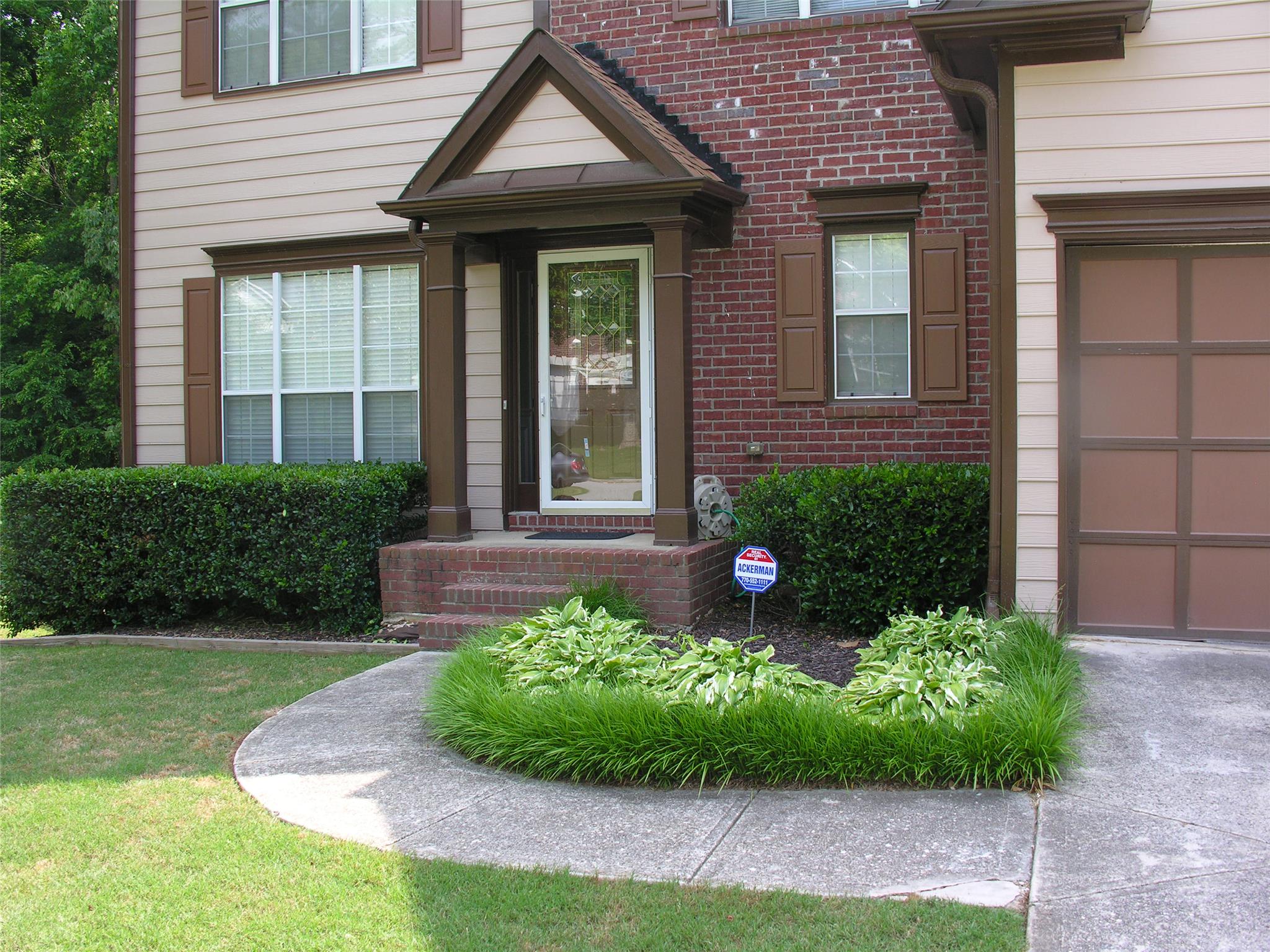 2140 Pendleton Pl, Suwanee, GA 30024 photo 2