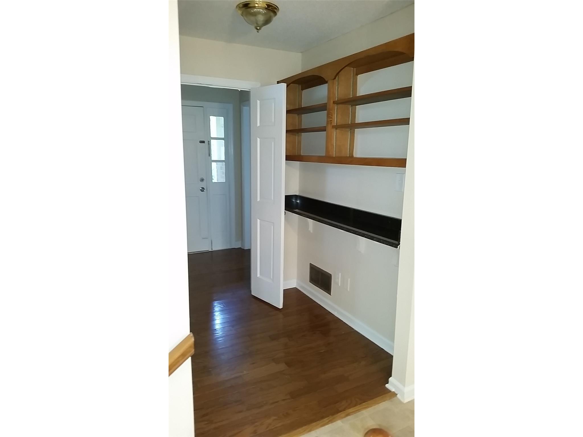 534 Green Valley Dr, Winder, GA 30680 photo 5