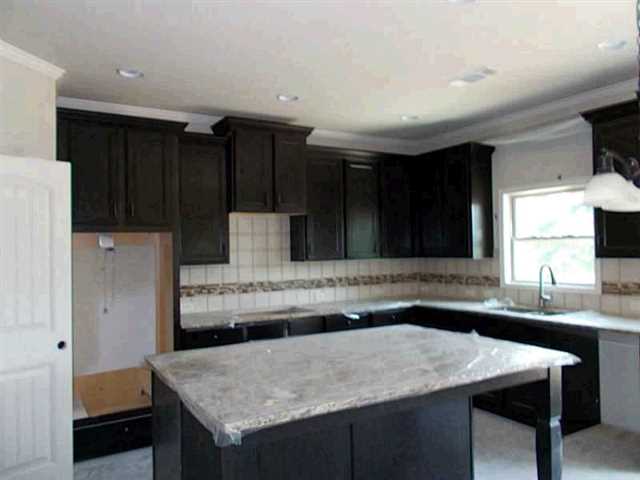 695 Eldridge Dr, Suwanee, GA 30024 photo 6