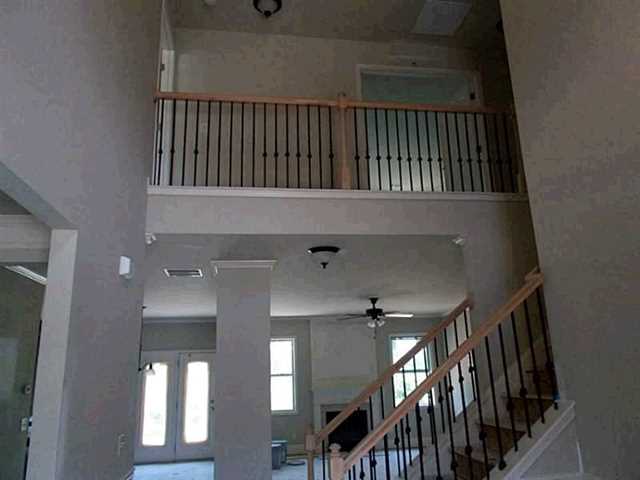 695 Eldridge Dr, Suwanee, GA 30024 photo 2