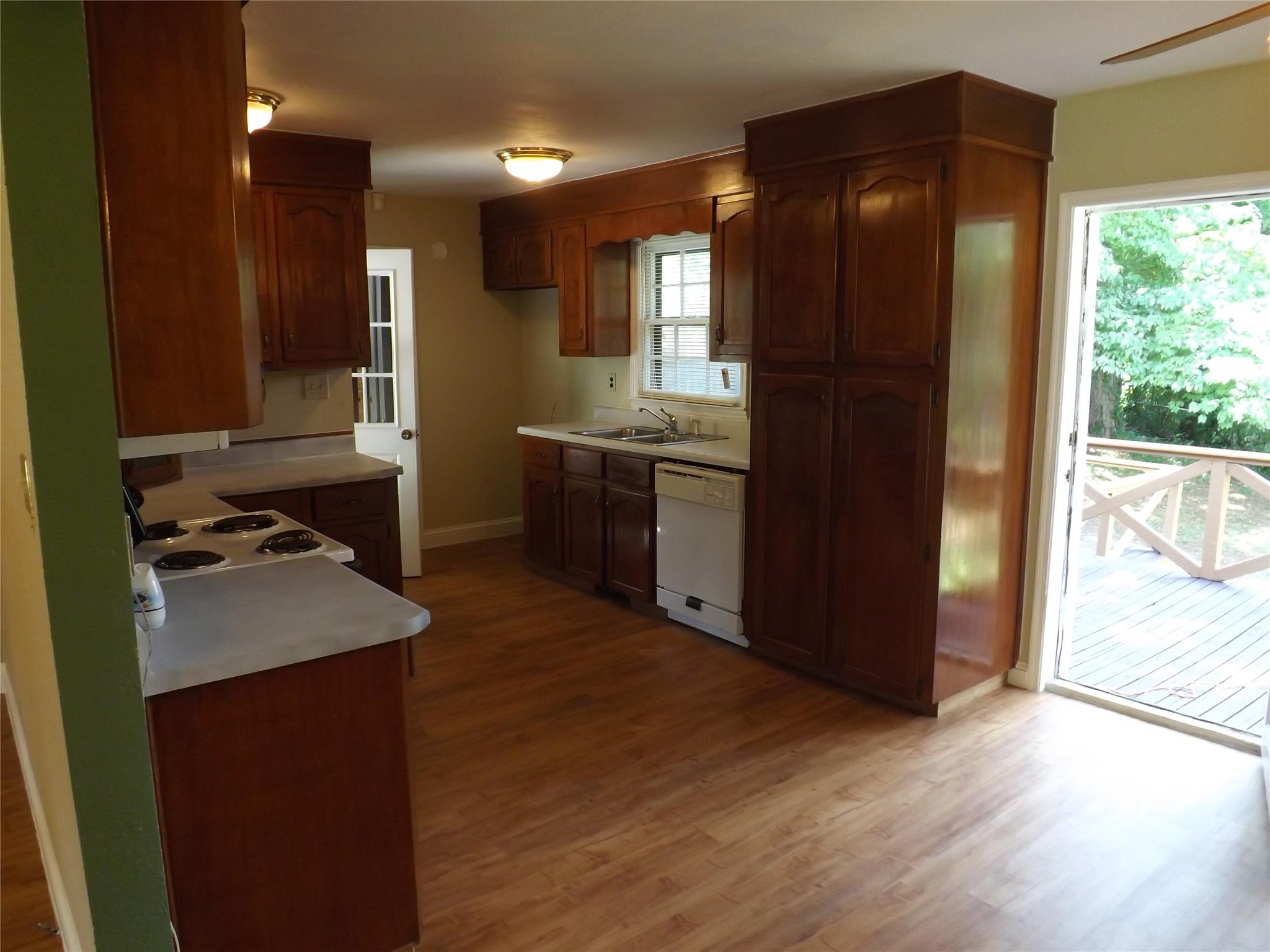 2418 Lambert Dr, Macon, GA 31206 photo 4