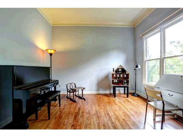 199 Forestview Dr, Suwanee, GA 30024 photo 3