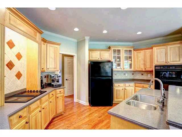 199 Forestview Dr, Suwanee, GA 30024 photo 9