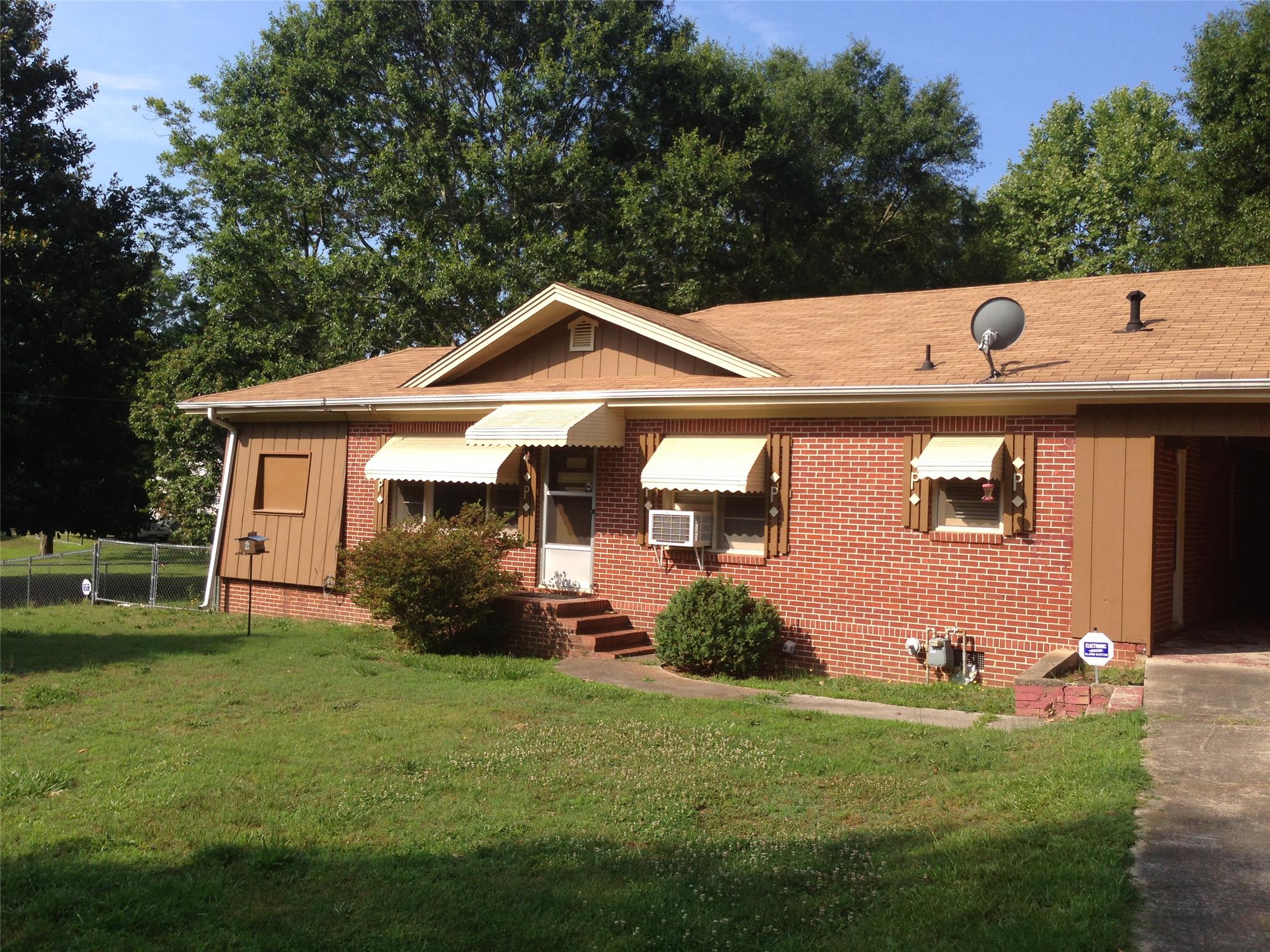 177 Shields St, Winder, GA 30680 photo 2