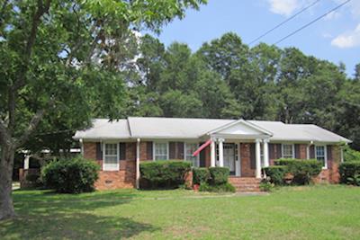 220 Mitchell Dr, Barnesville, GA 30204 photo 3