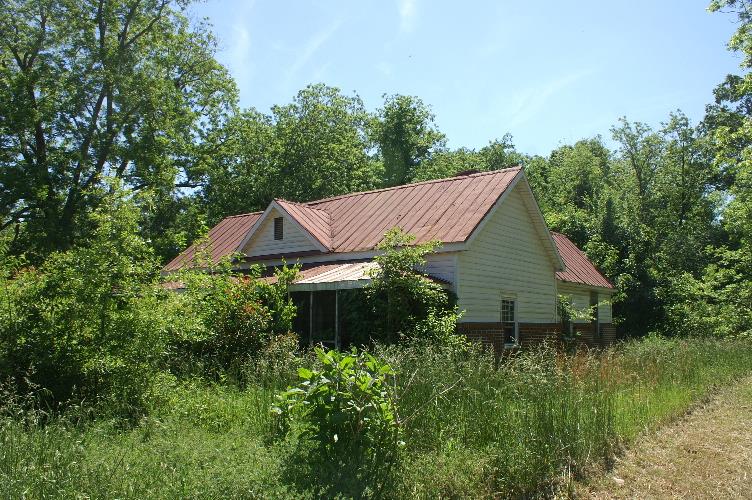 209 Hunter St, Union Point, GA 30669 photo 2