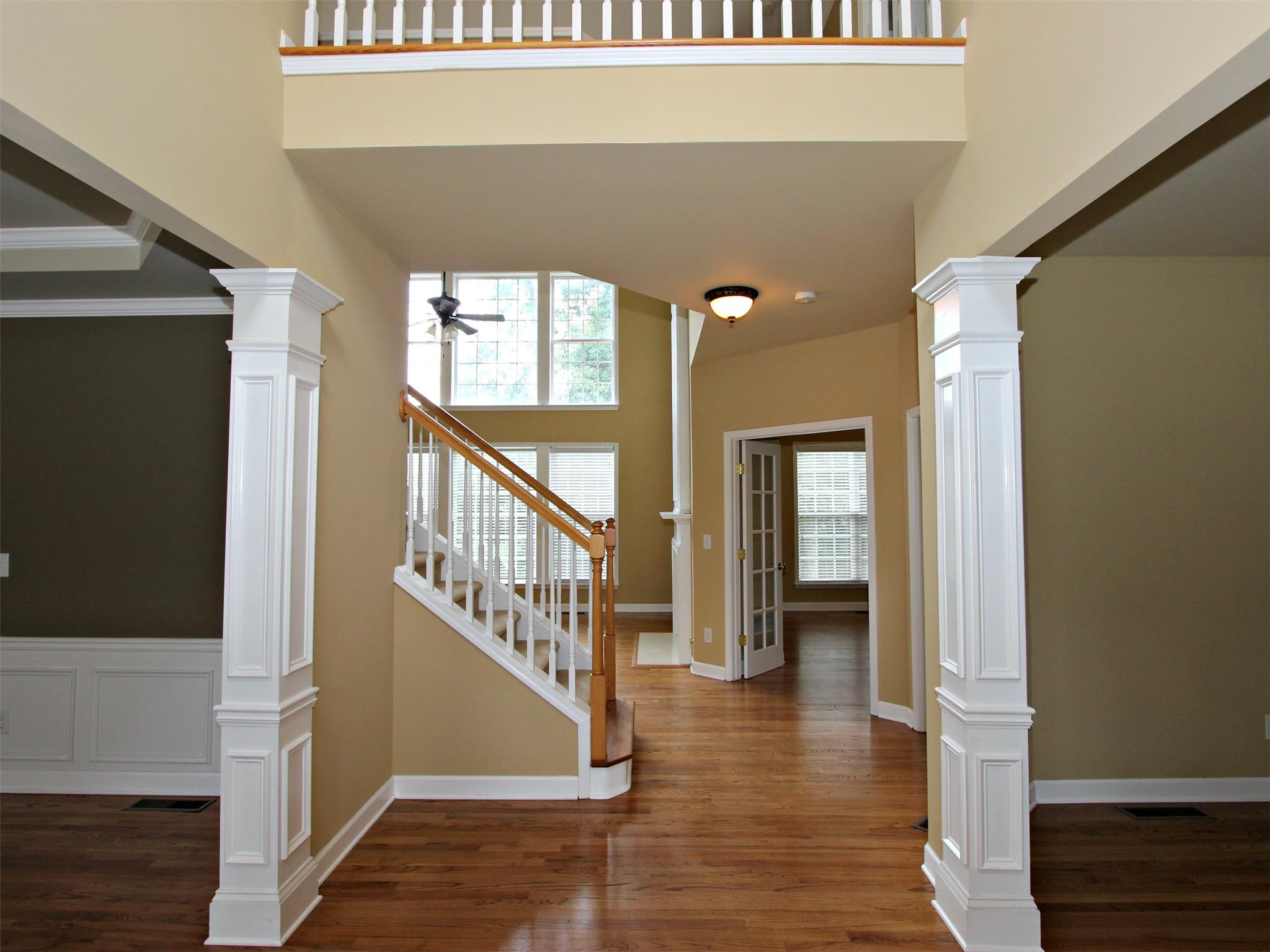 688 Hexham Ct, Suwanee, GA 30024 photo 2