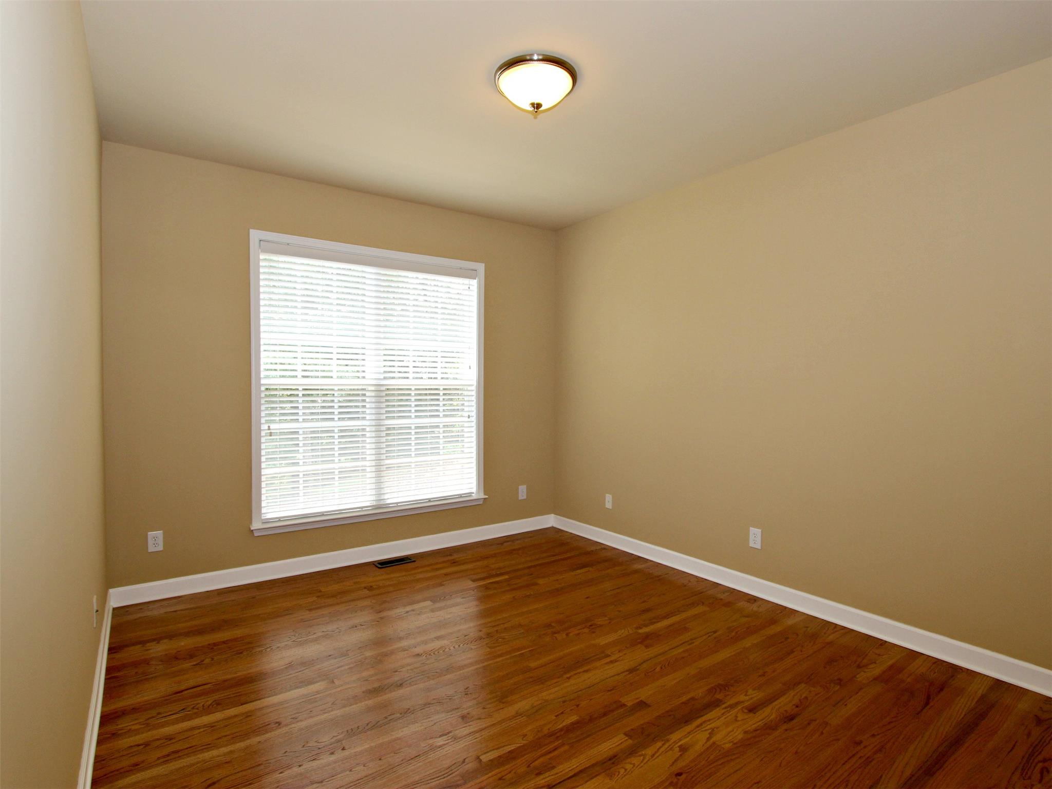 688 Hexham Ct, Suwanee, GA 30024 photo 10