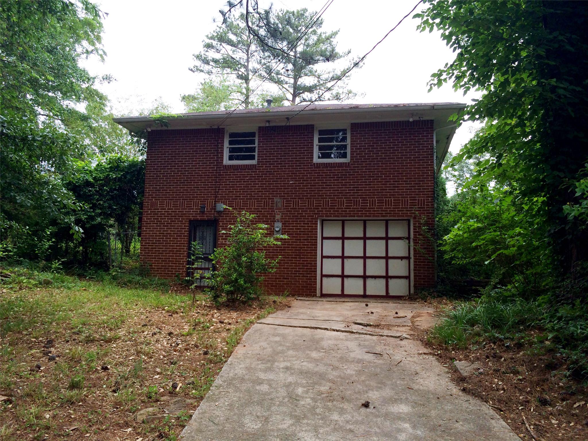 6255 Harbin Woods Dr, Morrow, GA 30260 photo 2