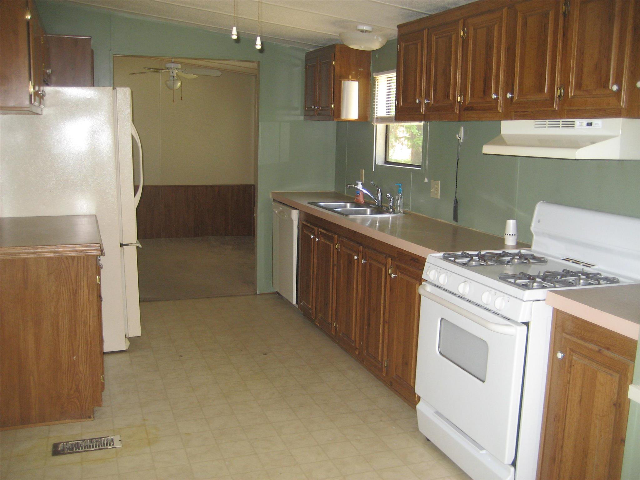 1606 Whitley Rd, Dacula, GA 30019 photo 3