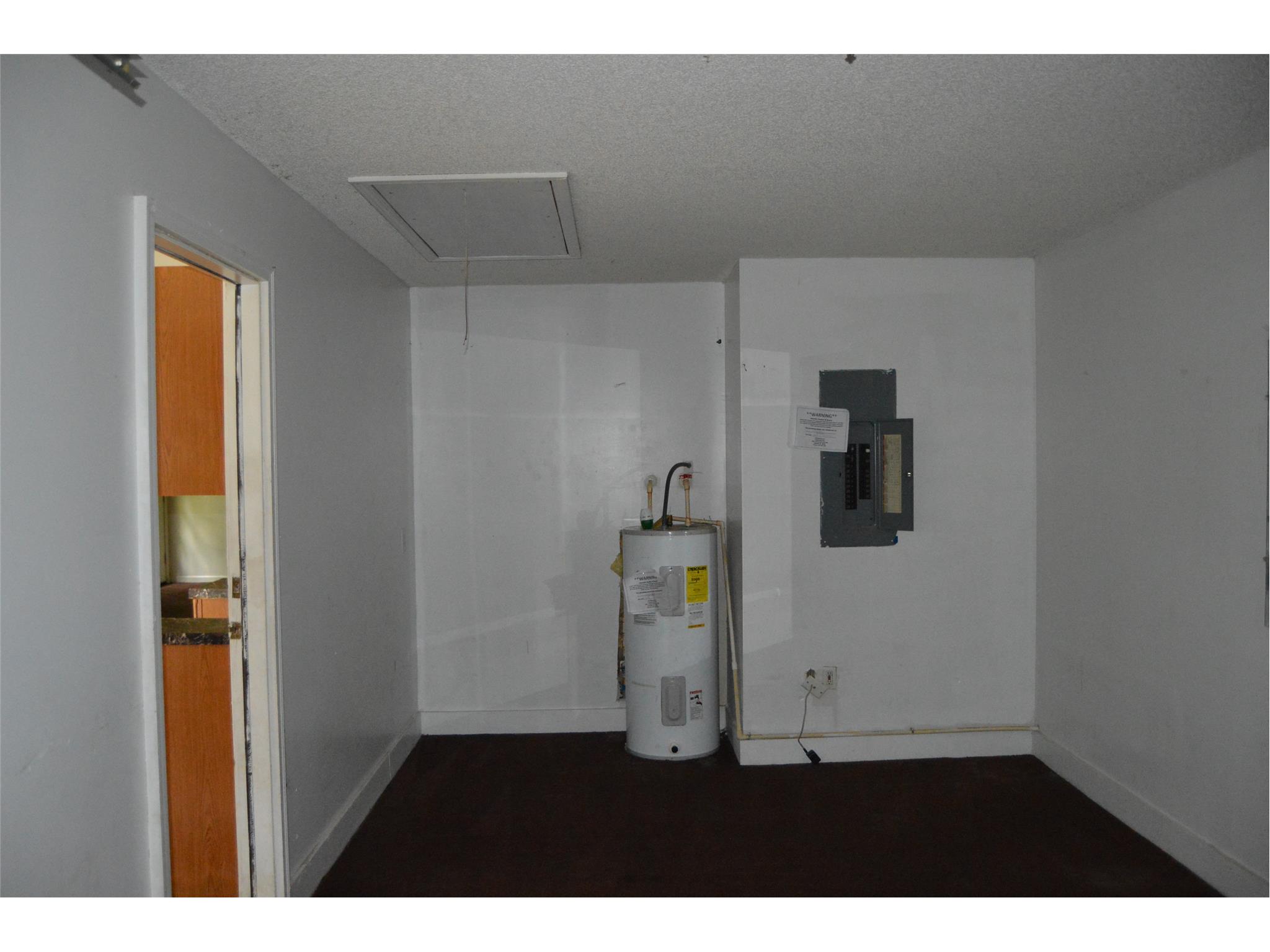 165 E Broad St, Newnan, GA 30263 photo 21
