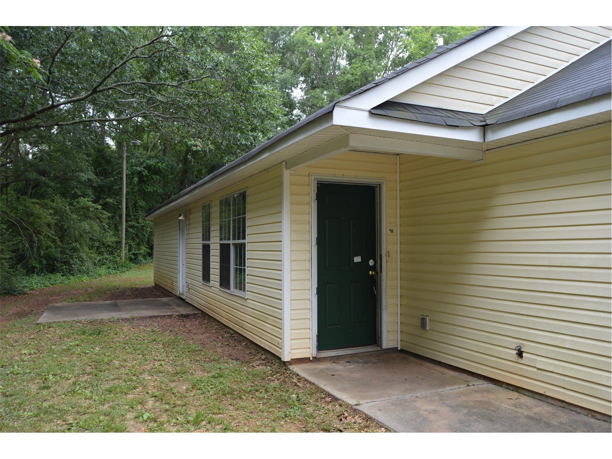 165 E Broad St, Newnan, GA 30263 photo 4