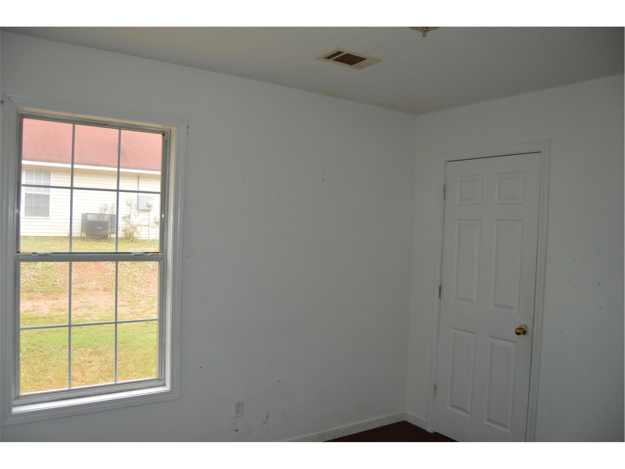165 E Broad St, Newnan, GA 30263 photo 16