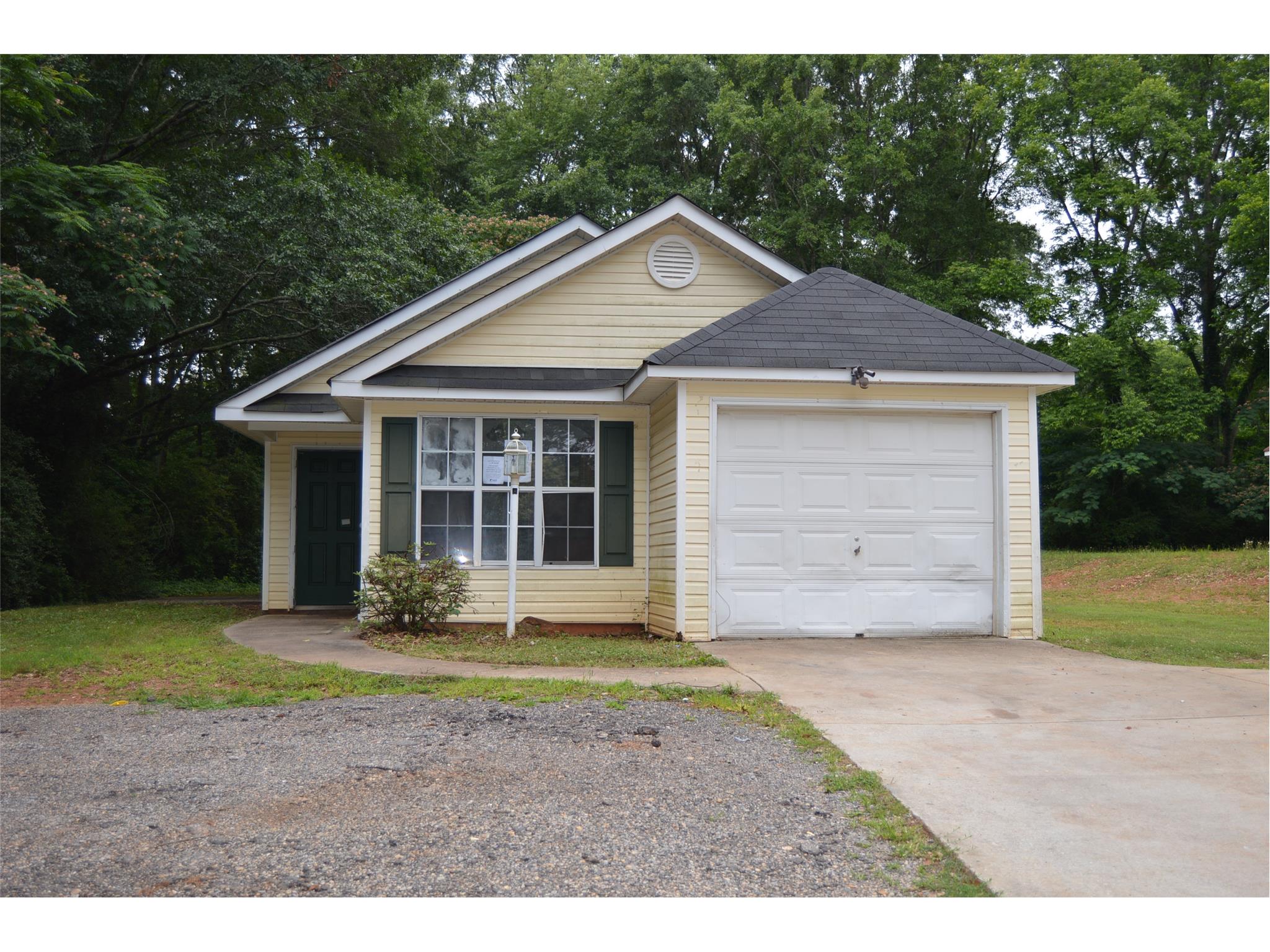 165 E Broad St, Newnan, GA 30263 photo 1