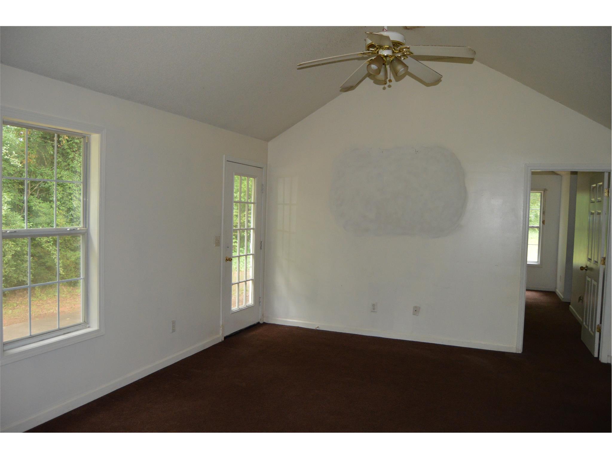 165 E Broad St, Newnan, GA 30263 photo 9