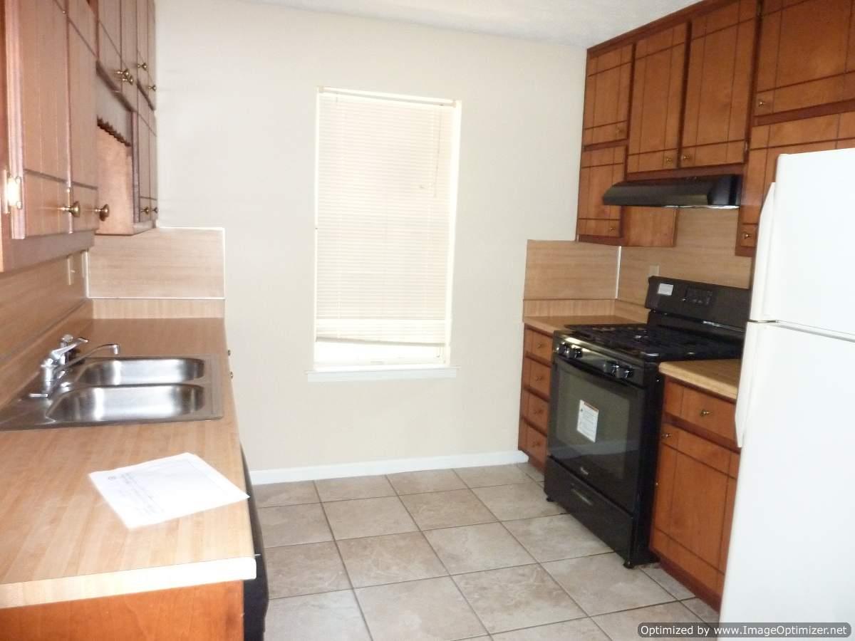 10984 Highridge Ct, Hampton, GA 30228 photo 7
