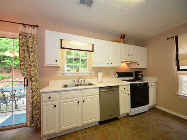 3314 Parkbrooke Ct, Duluth, GA 30096 photo 10