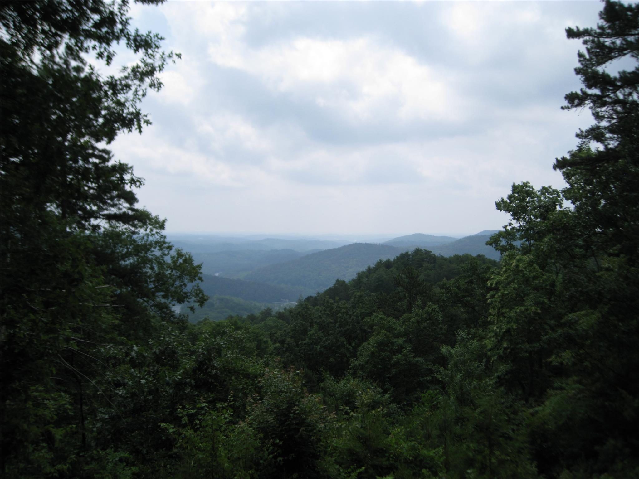 32 Yonah Lake Rd, Toccoa, GA 30577 photo 4