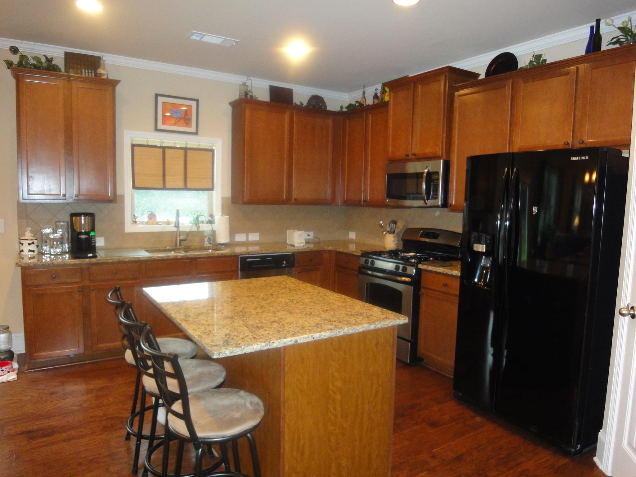 445 Eldridge Dr, Suwanee, GA 30024 photo 3