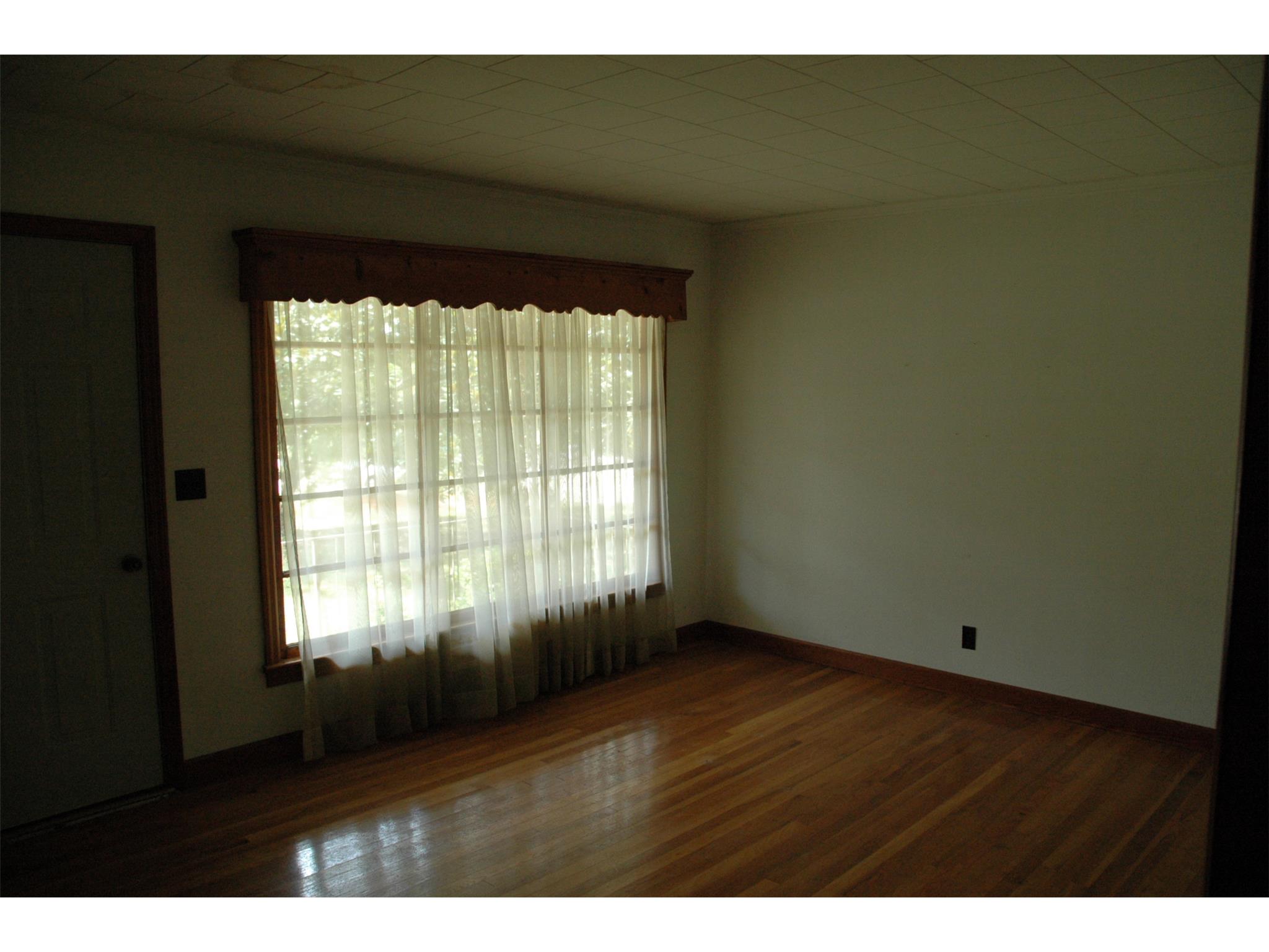 101 S Page St, Lagrange, GA 30240 photo 4
