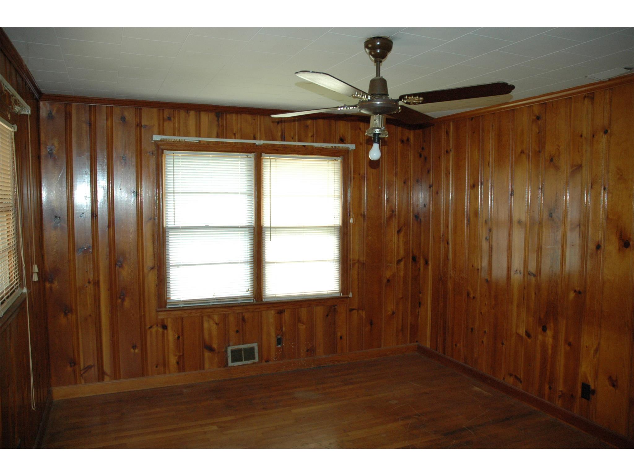 101 S Page St, Lagrange, GA 30240 photo 8