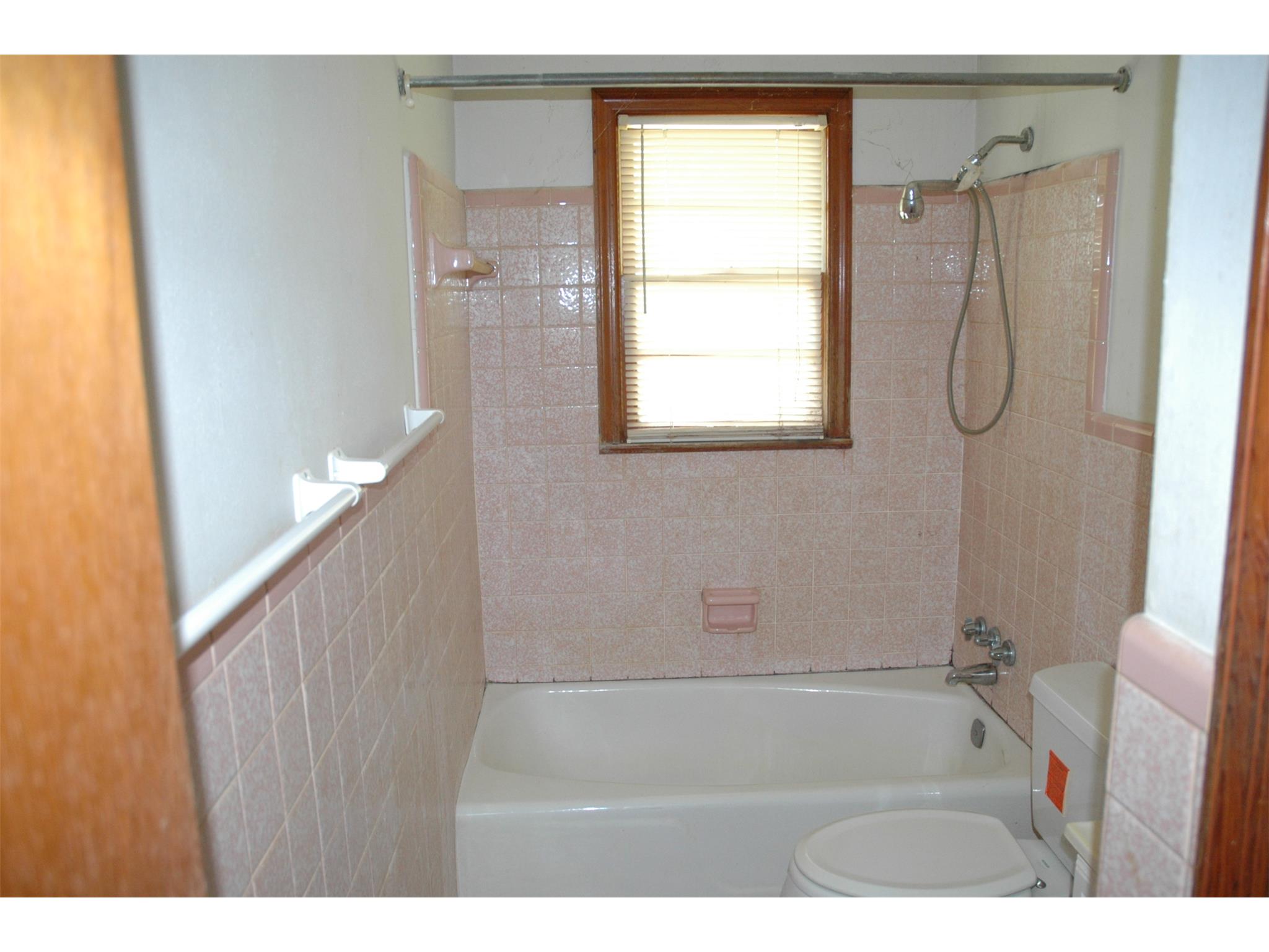101 S Page St, Lagrange, GA 30240 photo 13