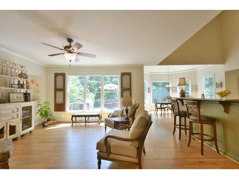 805 River Cliff Ct, Suwanee, GA 30024 photo 14