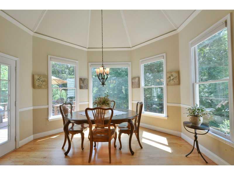 805 River Cliff Ct, Suwanee, GA 30024 photo 8