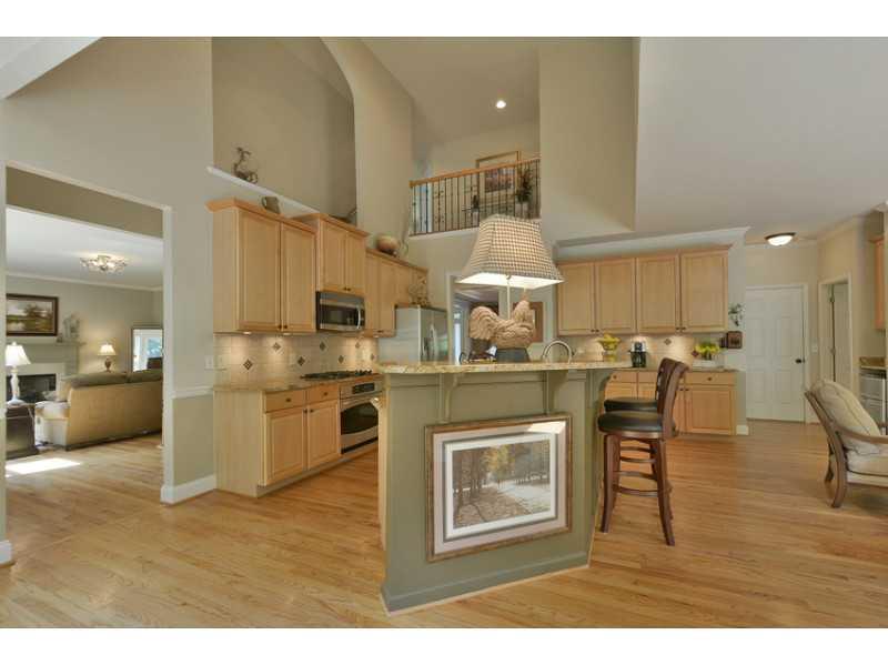 805 River Cliff Ct, Suwanee, GA 30024 photo 9