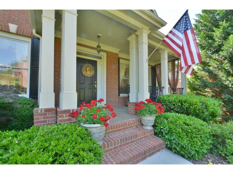 805 River Cliff Ct, Suwanee, GA 30024 photo 2