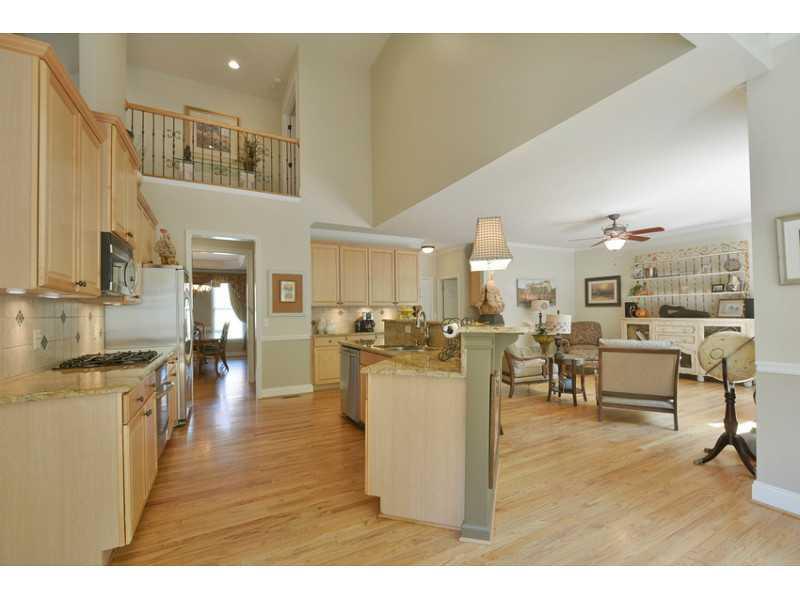 805 River Cliff Ct, Suwanee, GA 30024 photo 10