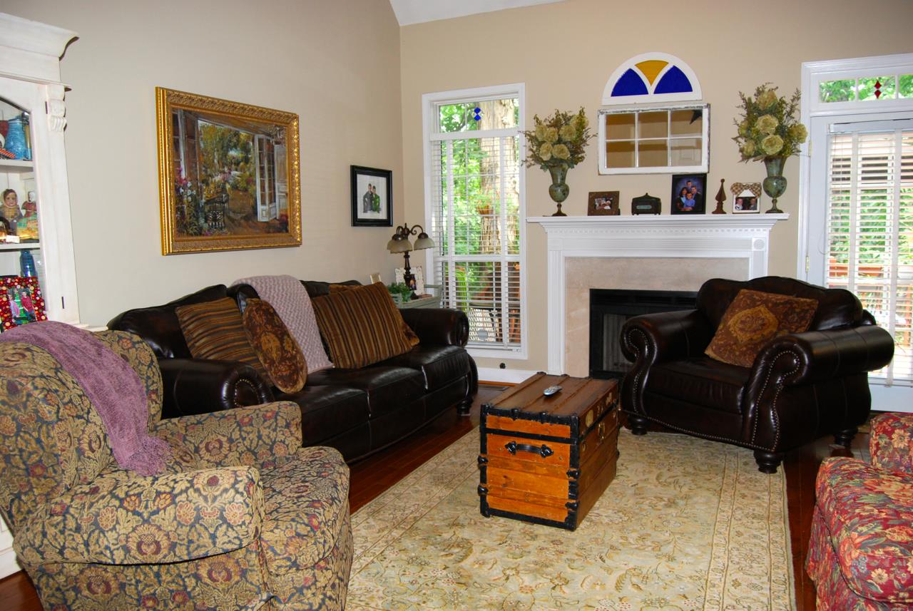 4025 Berkeley Park Dr, Duluth, GA 30096 photo 9