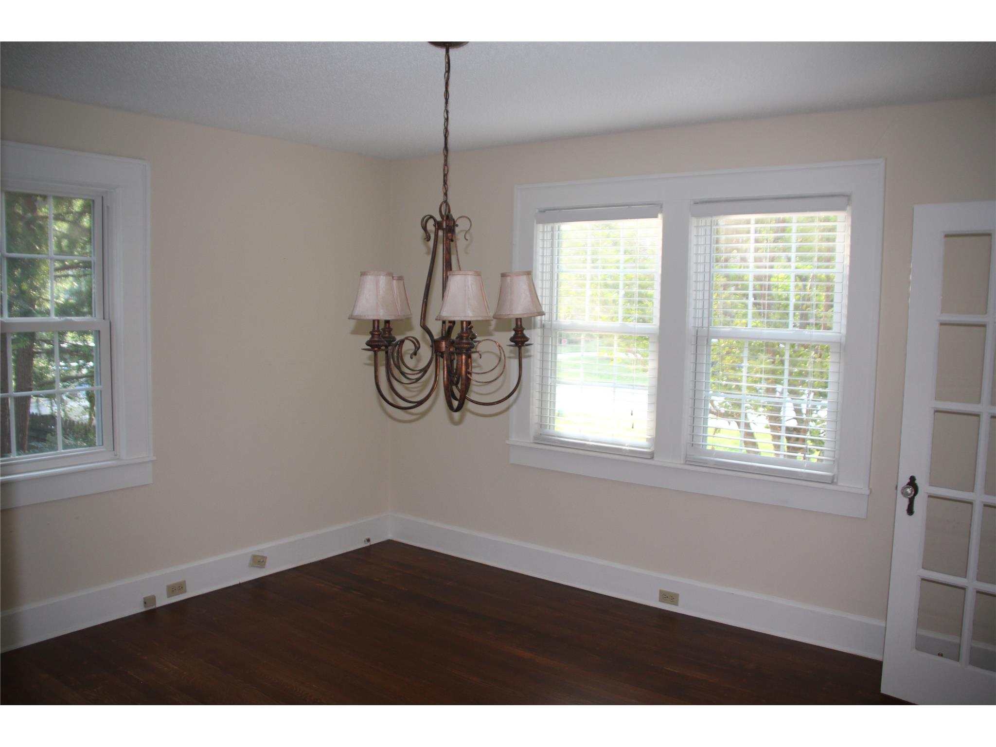 978 E Tugalo St, Toccoa, GA 30577 photo 6
