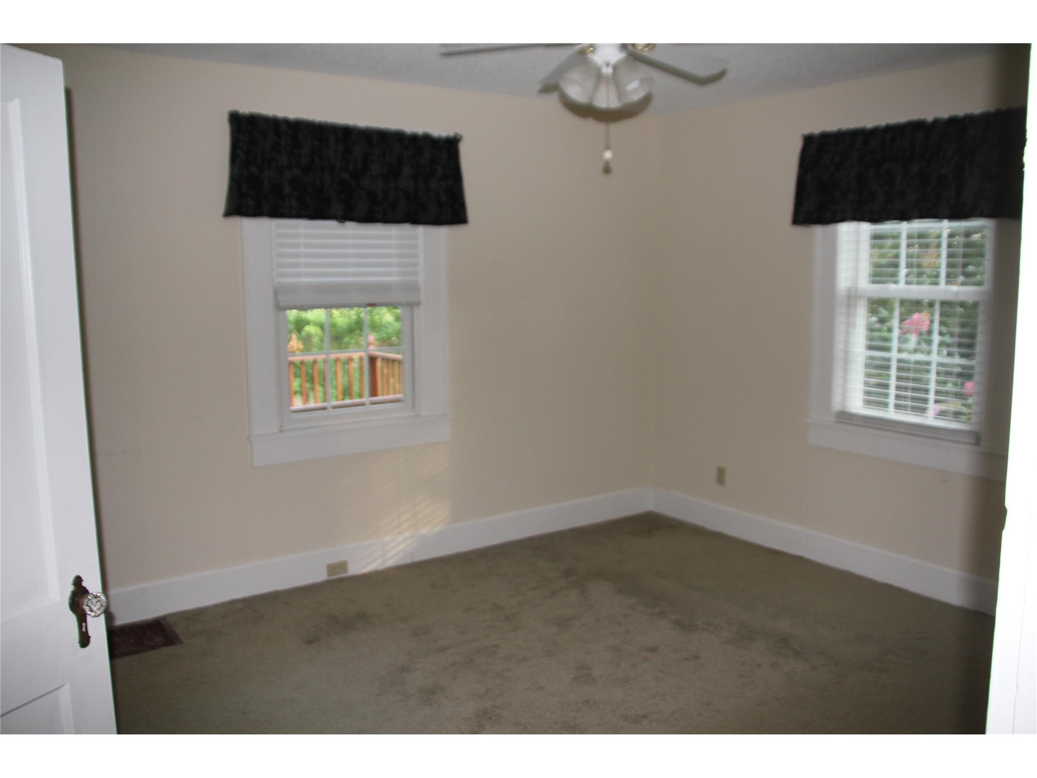 978 E Tugalo St, Toccoa, GA 30577 photo 10